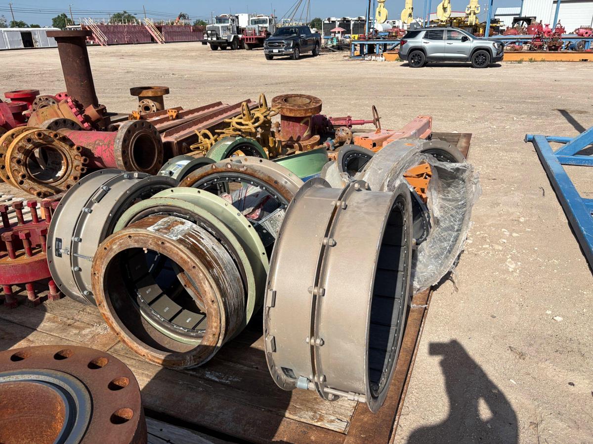 Used Lot of (12) Unused Eaton Air Clutches