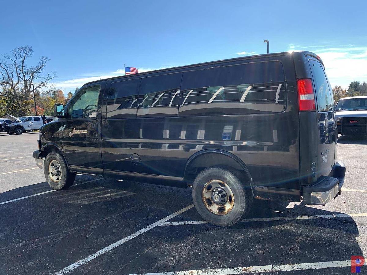 Used 2014 CHEVROLET EXPRESS PASSENGER VAN
