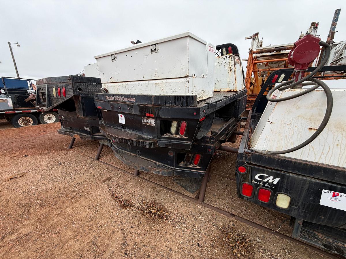 Used (2) KNAPHEIDE Steel Pickup Flatbeds