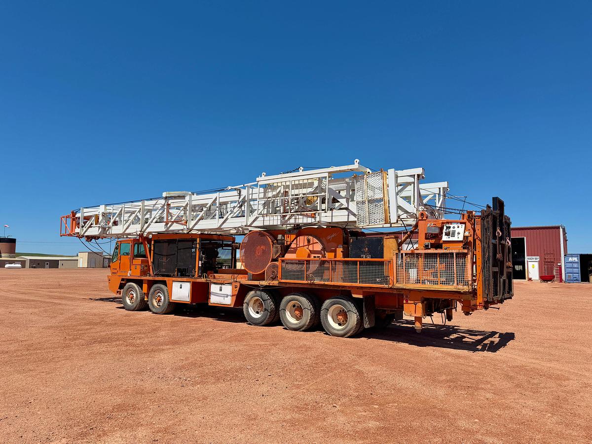 Used 2006 TAYLOR C500 DD 104'-250K 5-AXLE WELL SERVICE WORKOVER RIG