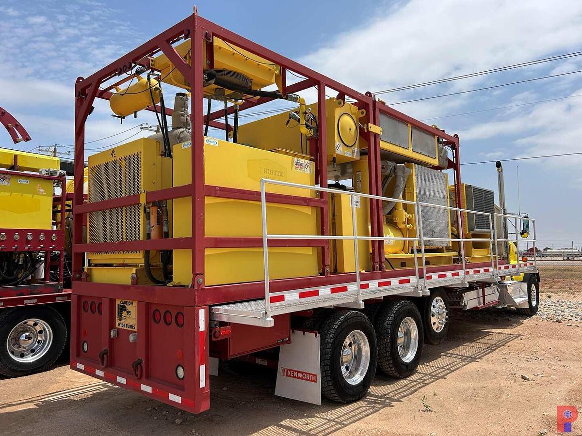 Used 2013 KENWORTH T800 DAY TRI AXLE CAB & CHASSIS