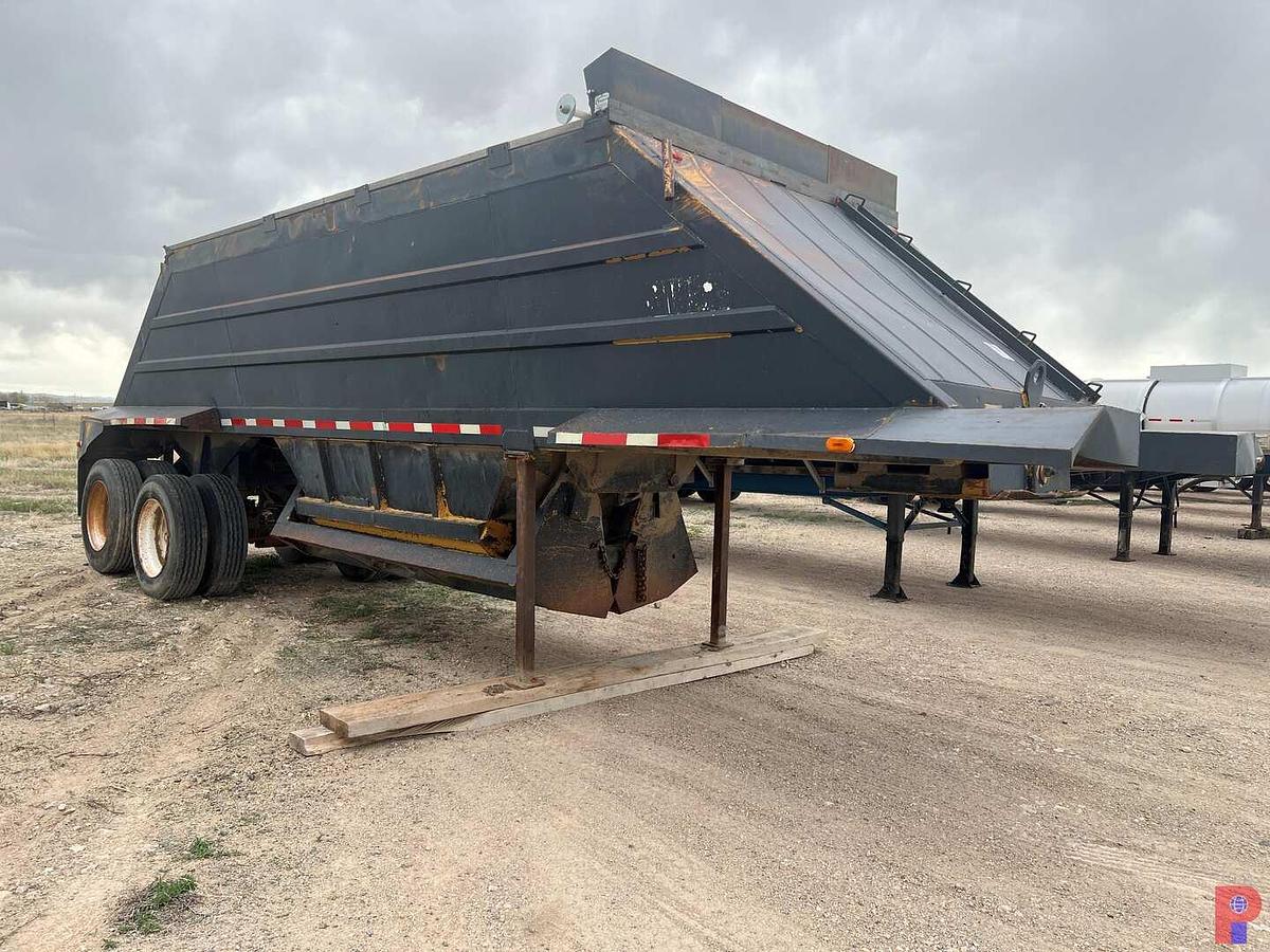 Used 1983 FRUEHAUF 28’ T/A BELLY DUMP TRAILER