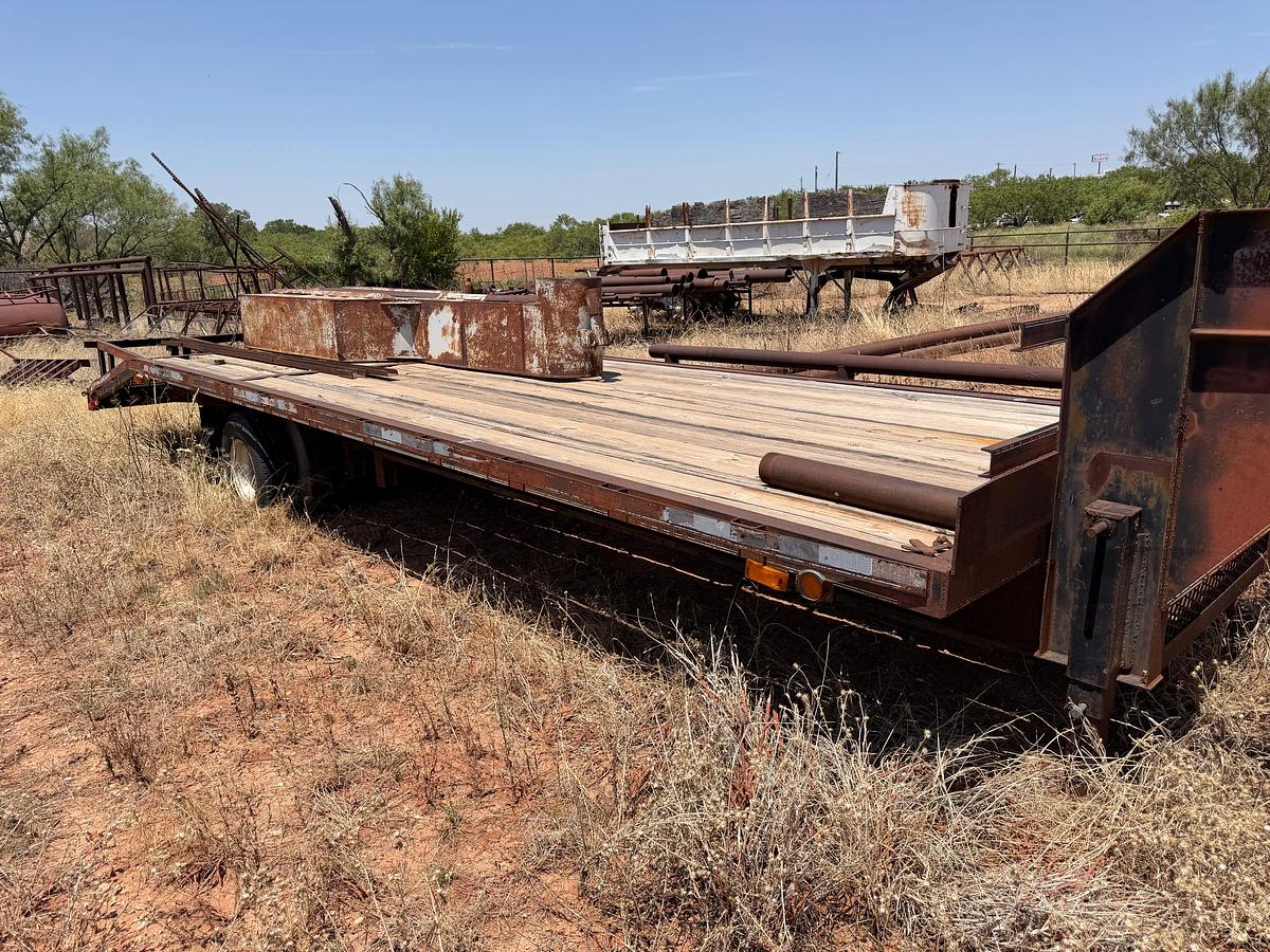 Used 28' Tandem Dual Wheel Gooseneck Trailer (INOP)