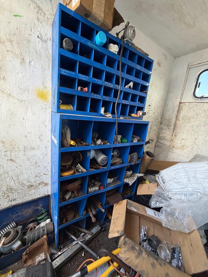 Used 2014 DD TRLS. 14’ t/a Dog House Trailer