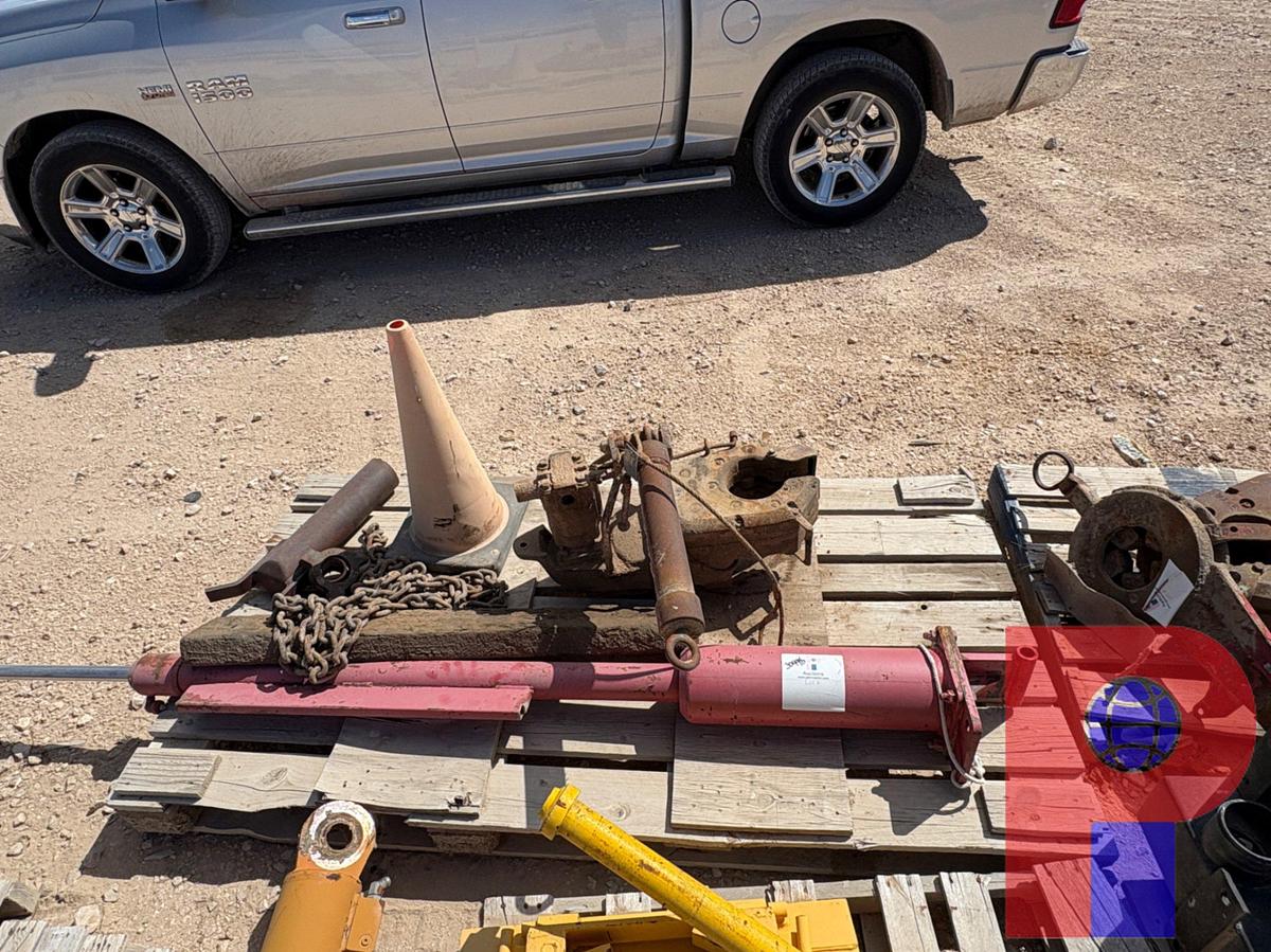 Used INCOMPLETE HYDRAULIC ROD TONG & 6’ HYDRAULIC TONG LIFT CYLINDER