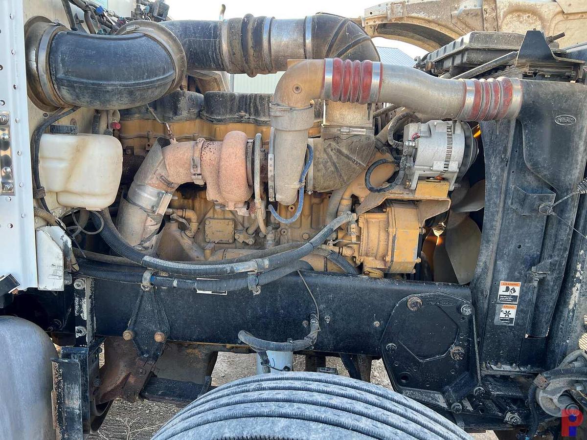 Used 2002 PETERBILT 379 T/A W/TAG DAYCAB HAUL TRUCK