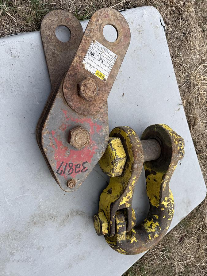 Used JOHNSON 10 TON BLOCK & 25 TON CLEVIS