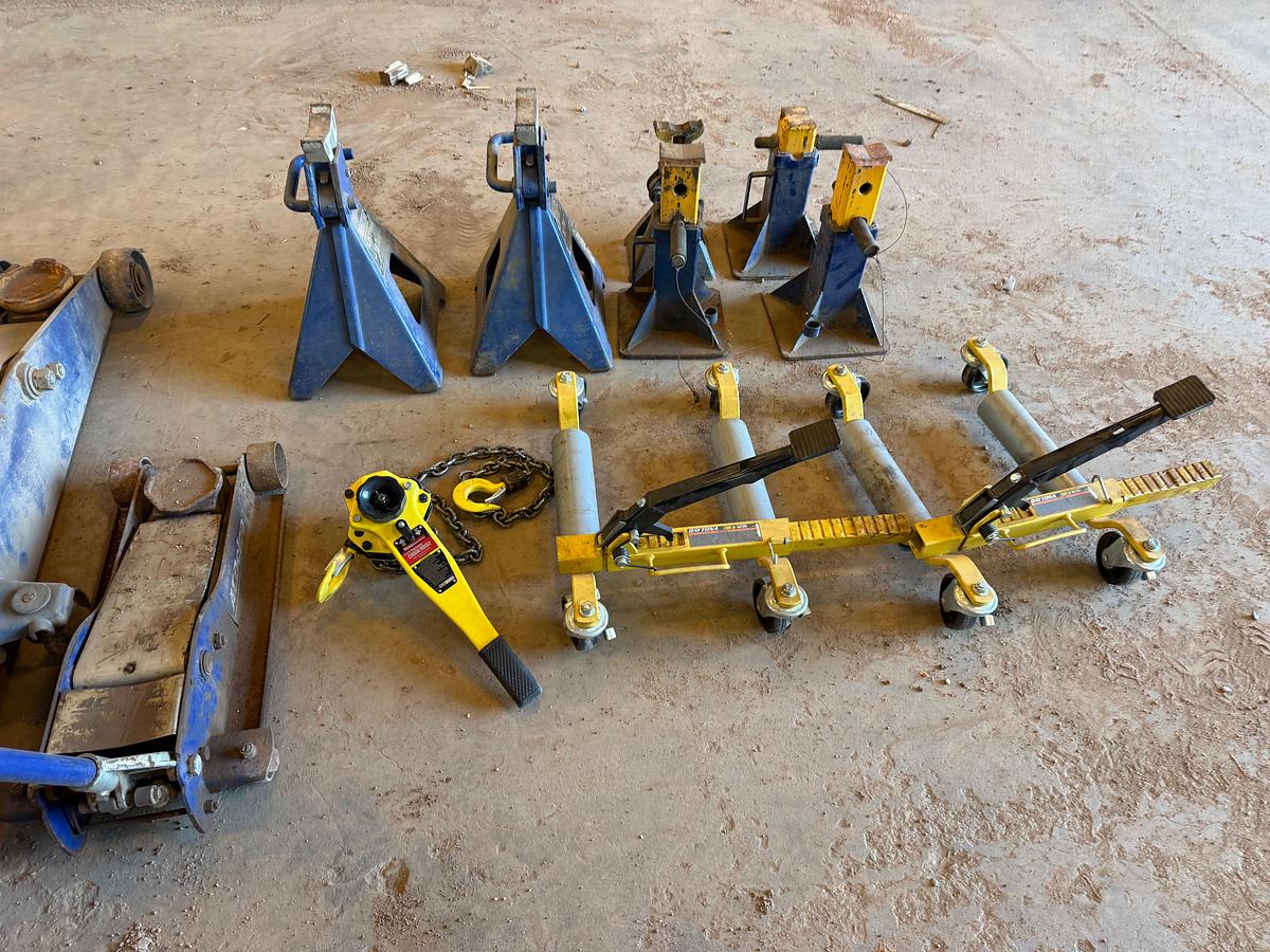 Used LOT OF (7) 2-TON TO 20-TON FLOOR JACKS, (1) 1-1/2 TON CHAIN HOIST, (2) DAYTONA WHEEL DOLLEYS, (6) 10-TON TO 22-TON JACK STANDS