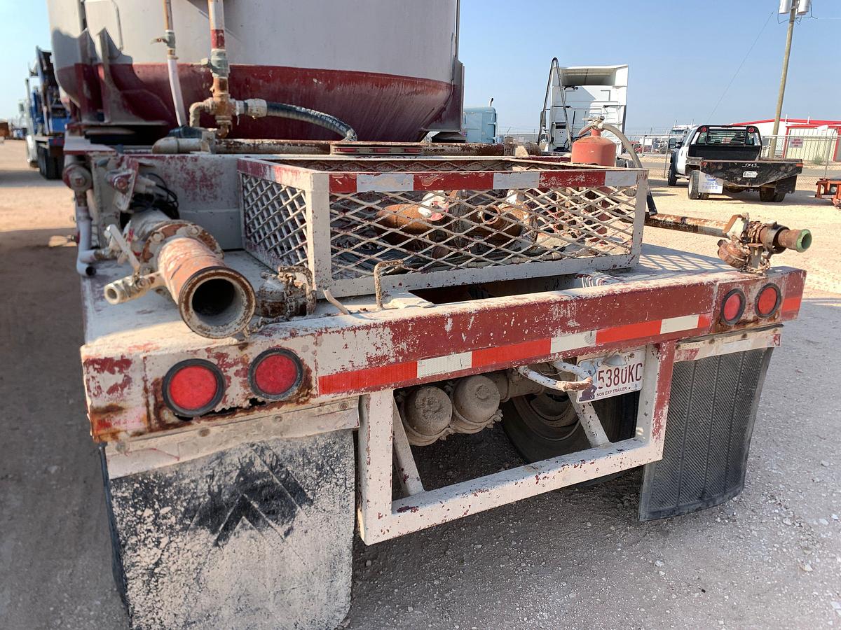 Used 2006 SUMI Dual pod t/a dry bulk tank trailer