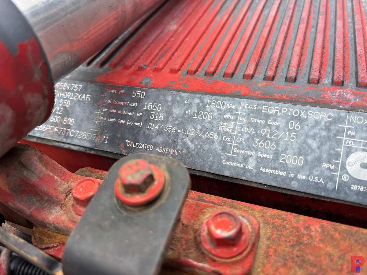 Used 2013 KENWORTH T800 TRI AXLE 36” SLEEPER TRUCK