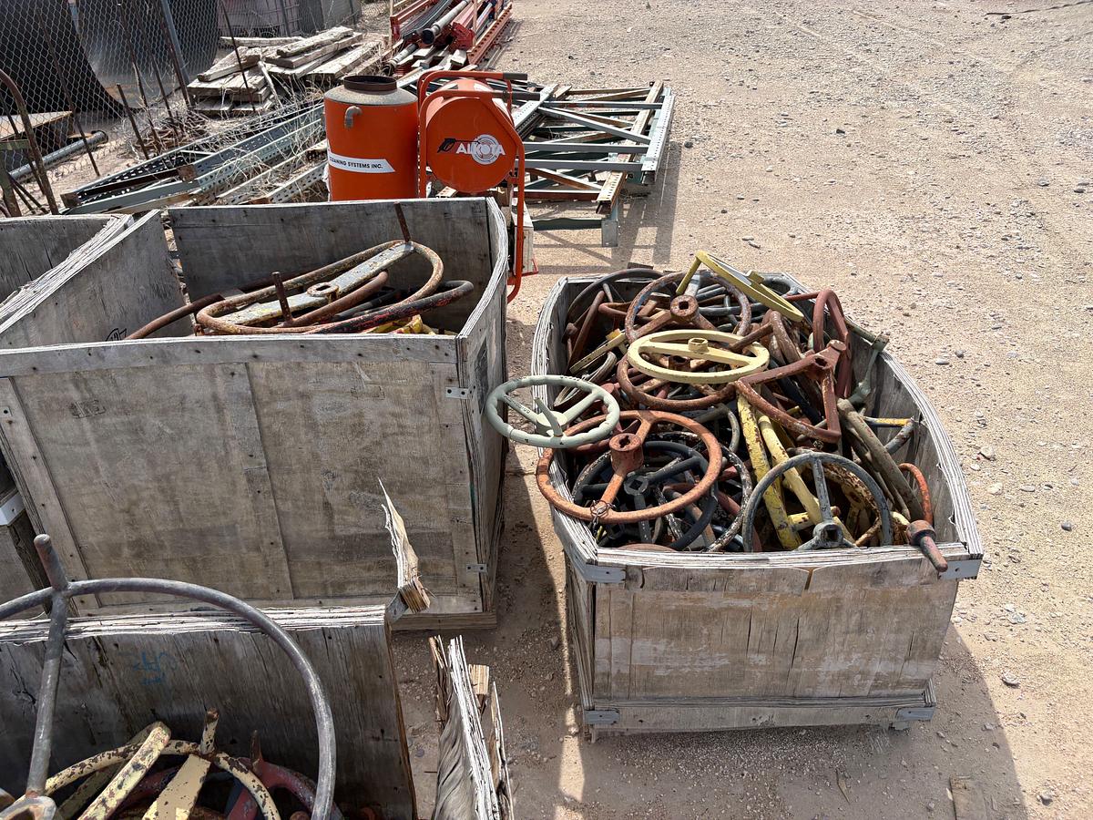 Used (7 crates) of assorted size valve handles