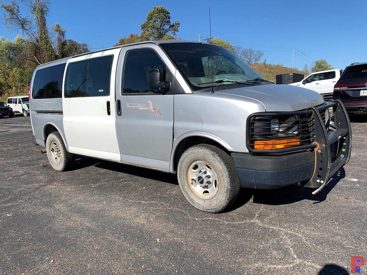 Used 2014 GMC SAVANA PASSENGER VAN
