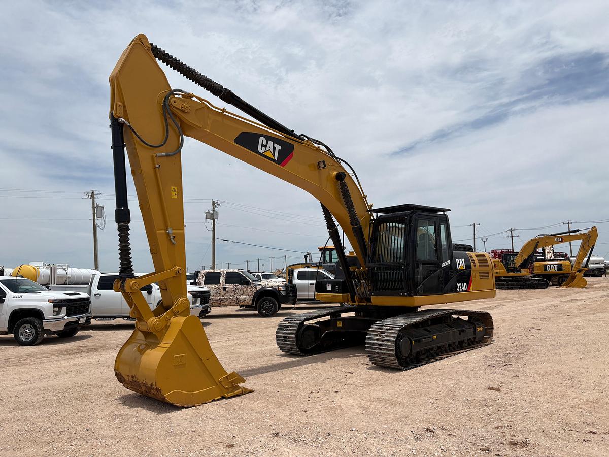 Used CATERPILLAR 324D CRAWLER EXCAVATOR