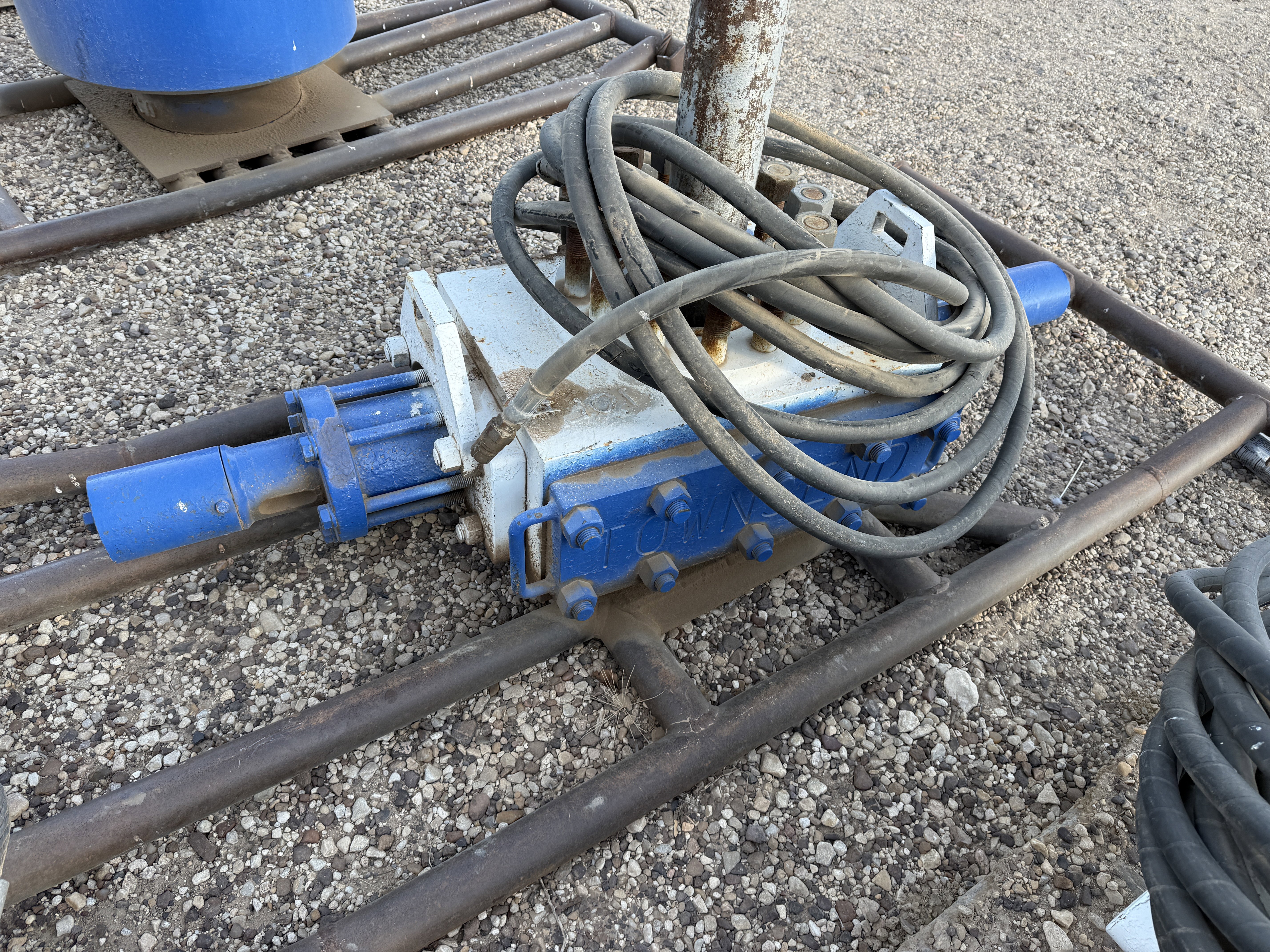 Used 7-1/16 TOWNSEND 5M 2-3/8 SGL STUD HYDRAULIC BLOWOUT PREVENTER