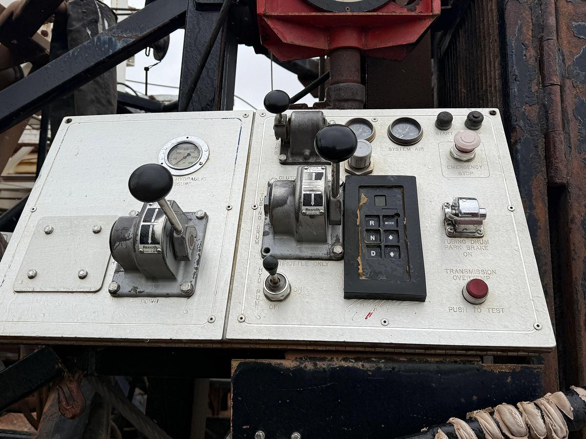 Used 2006 TAYLOR C500 DD 104'-240K 5-AXLE WELL SERVICE WORKOVER RIG
