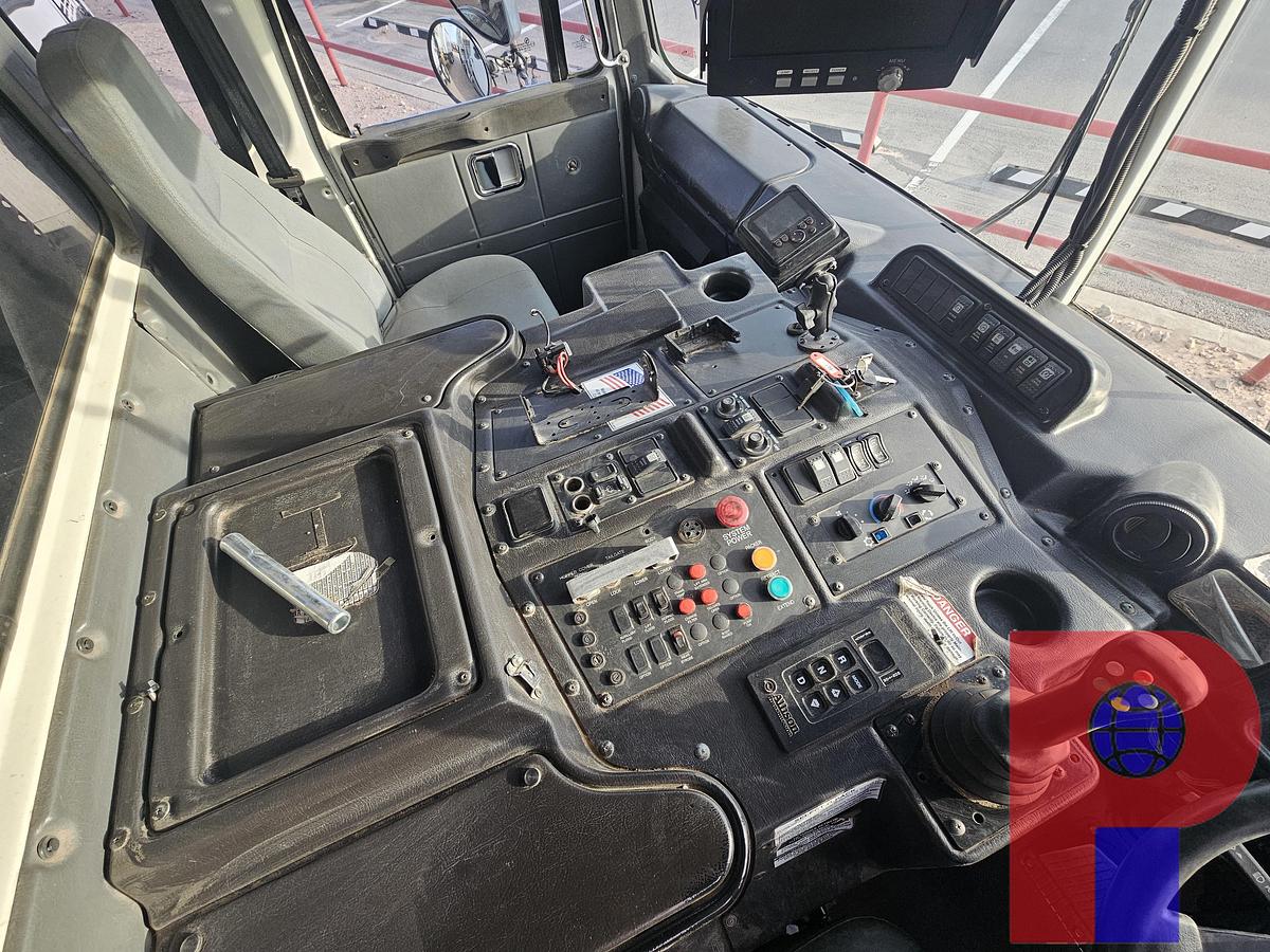 Used 2017 AUTOCAR XPEDITOR T/A 29YD CAB OVER TRASH TRUCK