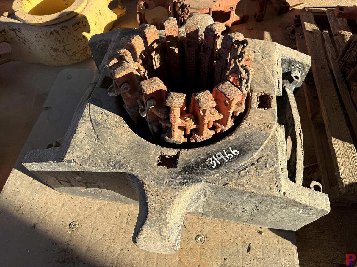 Used PALLET W/ 14-SEGMENT MANUAL SLIP & BOWL