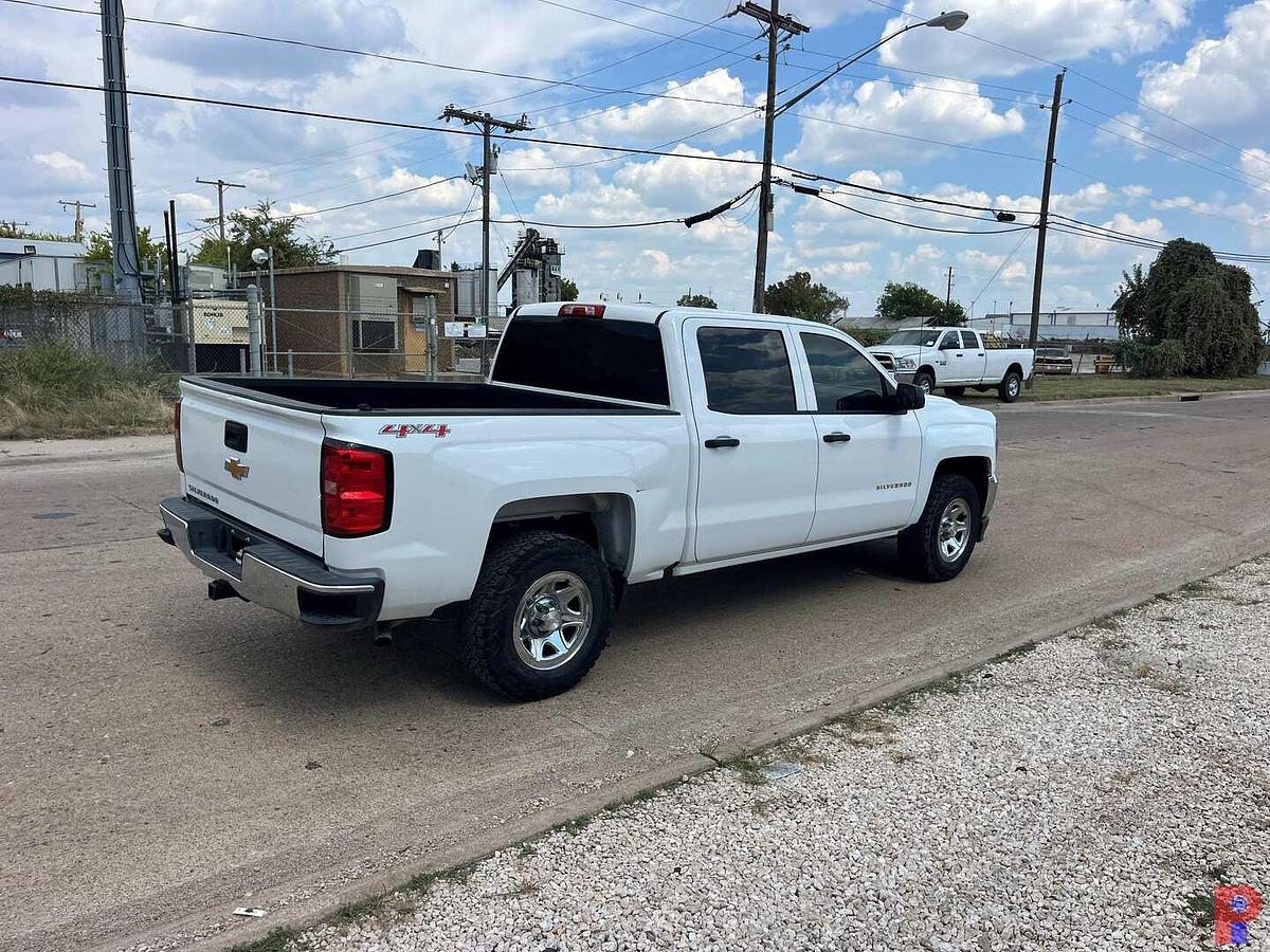 Used 2017 CHEVROLET SILVERADO 4X4 CREW CAB PICKUP