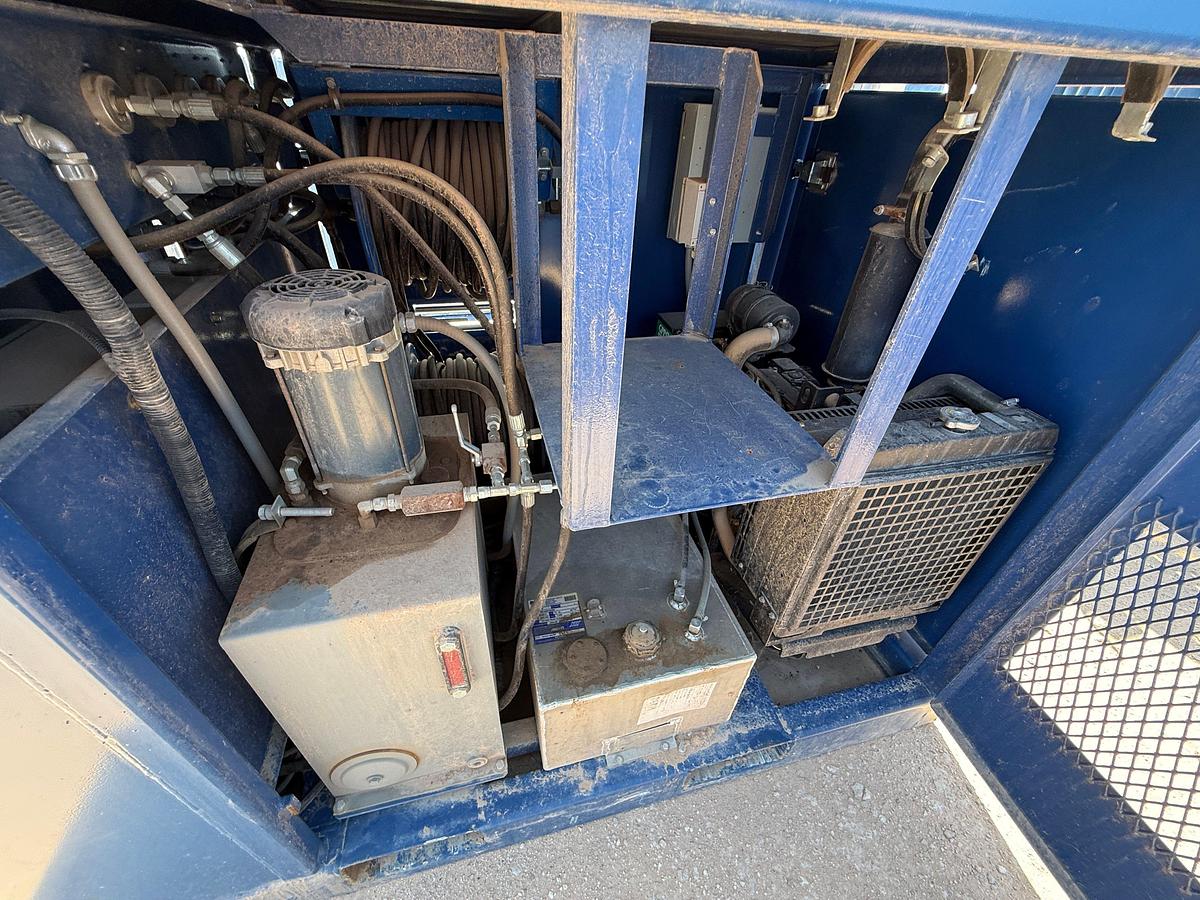 Used SELF CONTAINED 20K WP GREASE INJECTION UNIT COMBO P/B 8.4-KW ISUZU DIESEL GENERATOR