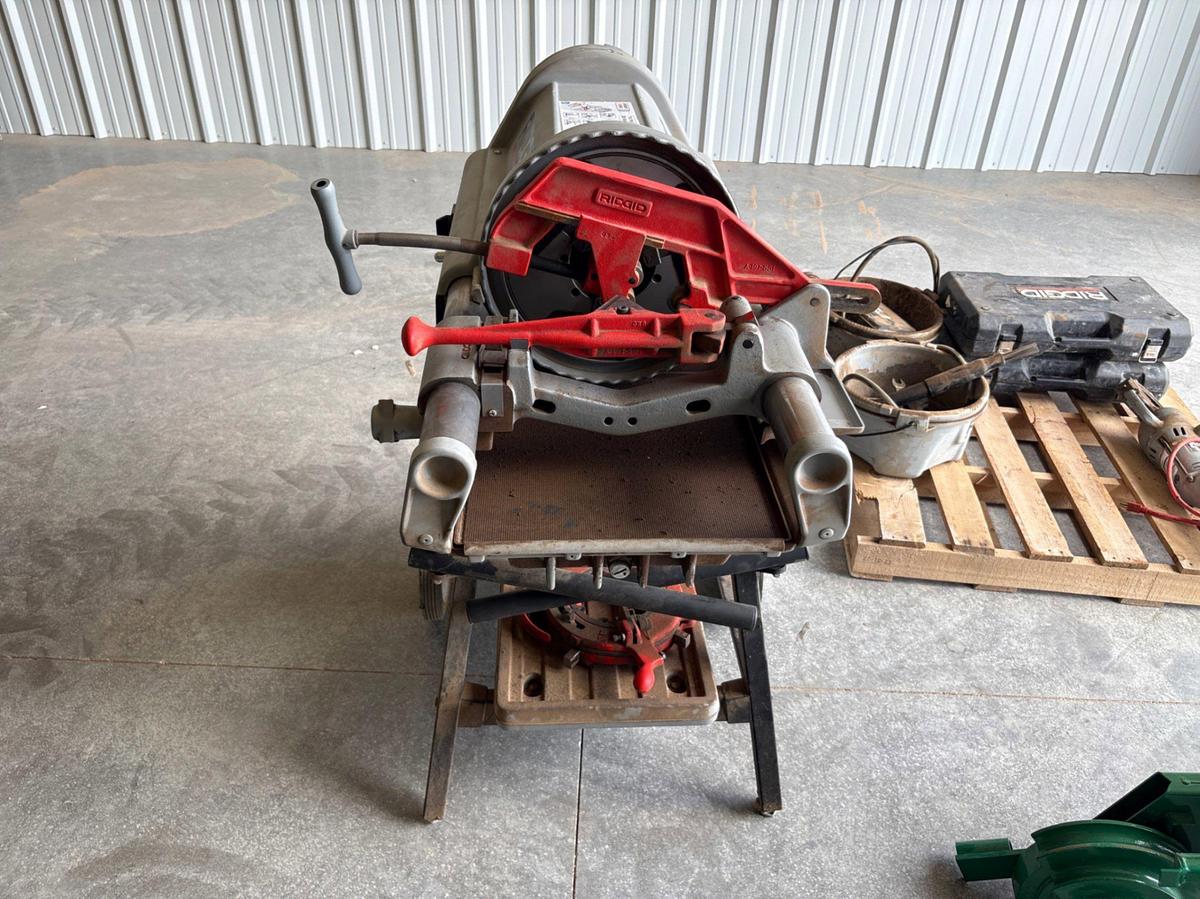 Used Ridgid 1224 pipe threading machine