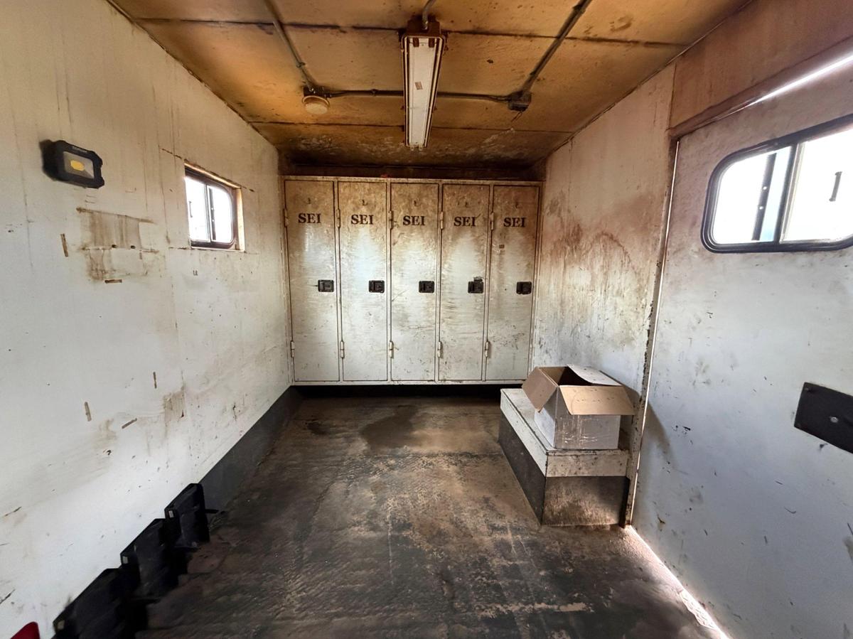 Used Scott’s 24’ Custom Dig House Trailer