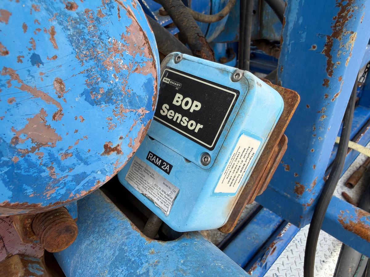 Used Pro Fab Snubbing Unit mtd on 2007 Peterbilt 357 3-axle daycab truck