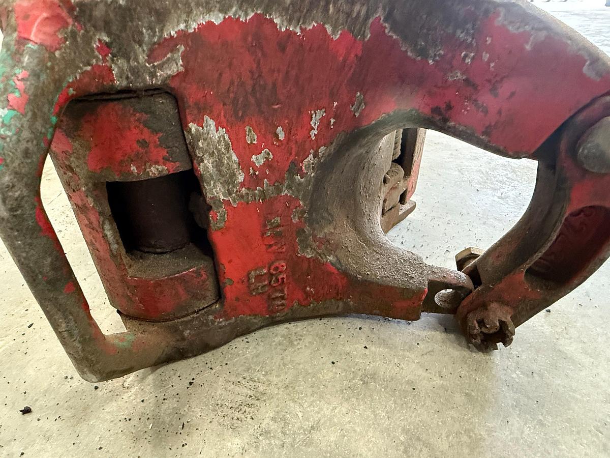 Used BV 65-TON 2-3/8" TUBING ELEVATOR