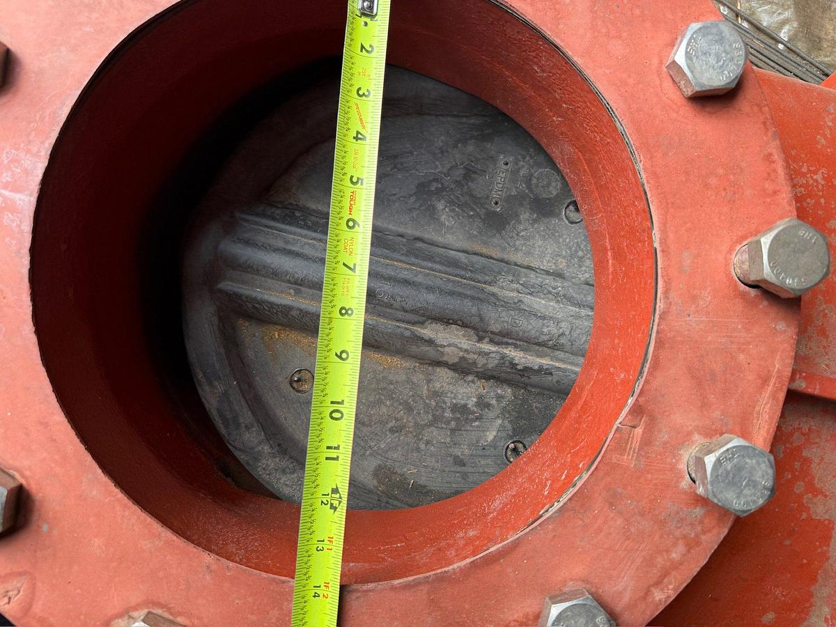 Used UNUSED CLOW 14" FLANGED GATE VALVE