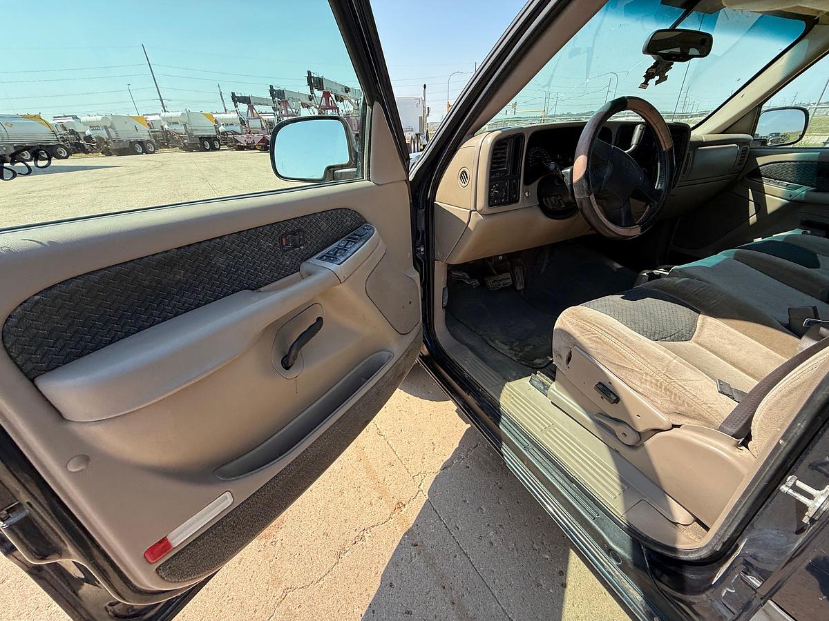 Used 2004 CHEVROLET AVALANCHE 2WD CREW CAB PICKUP TRUCK
