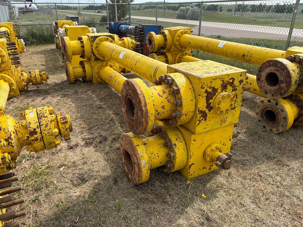 Used (2) 7-1/16” x 10’L spacer spools w/ (4) fluid crosses, (4) 20”l spools, & weco flanges