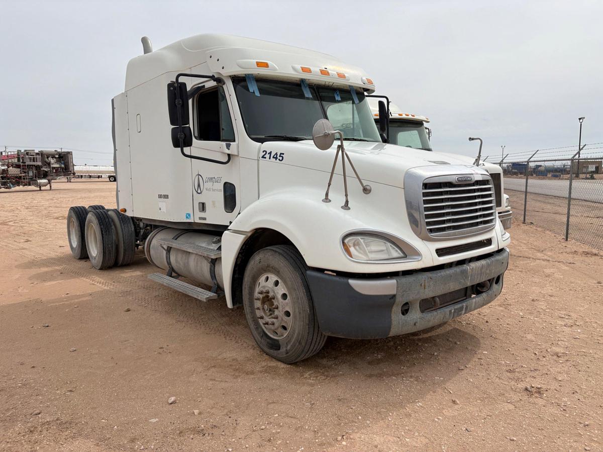 Used 2006 FREIGHTLINER COLUMBIA 120 T/A SLEEPER HAUL TRUCK