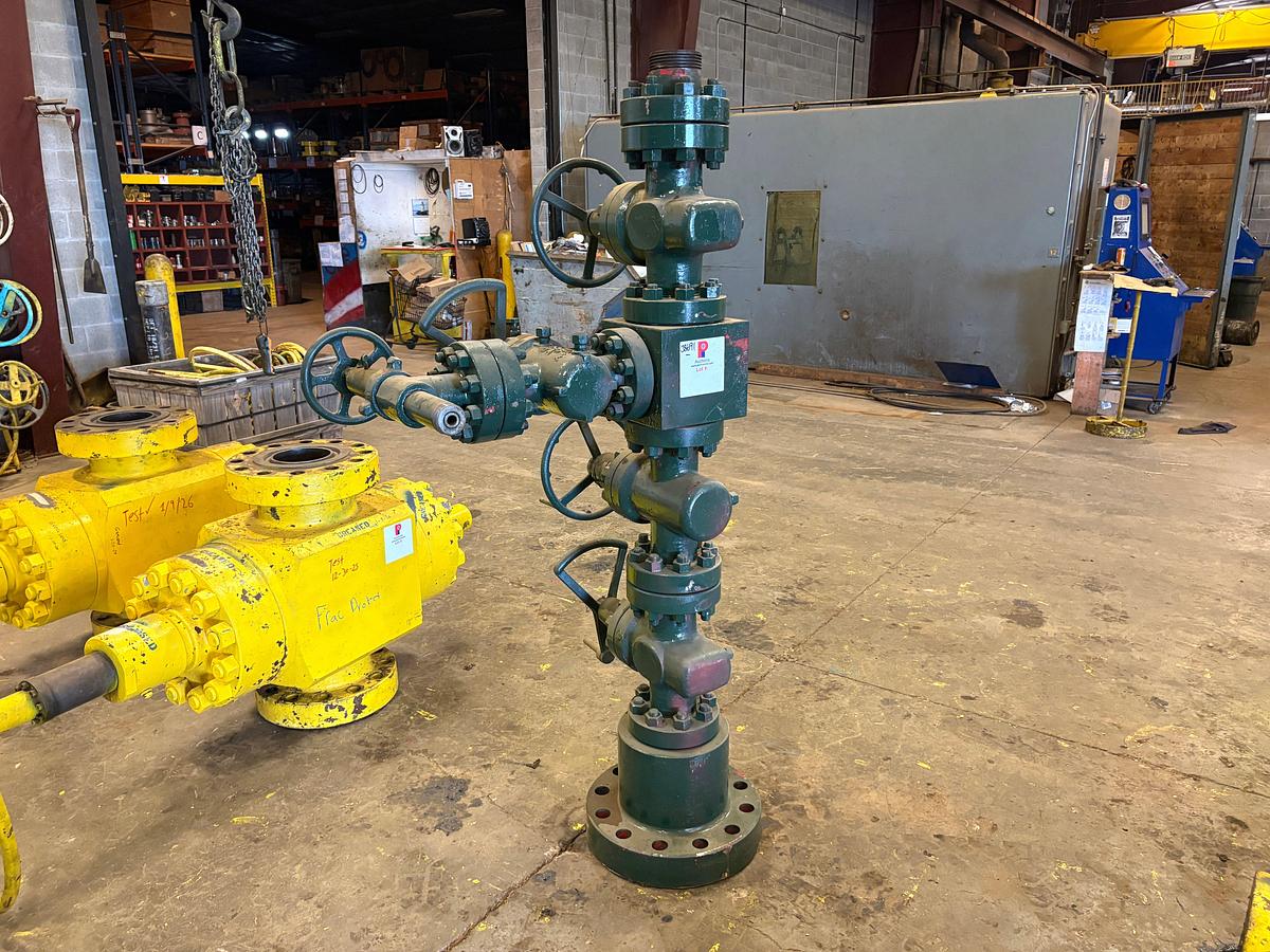 Used (4) 2-9/16” 5k gate valves, 3-way fluid cross, choke valve & 7” flange