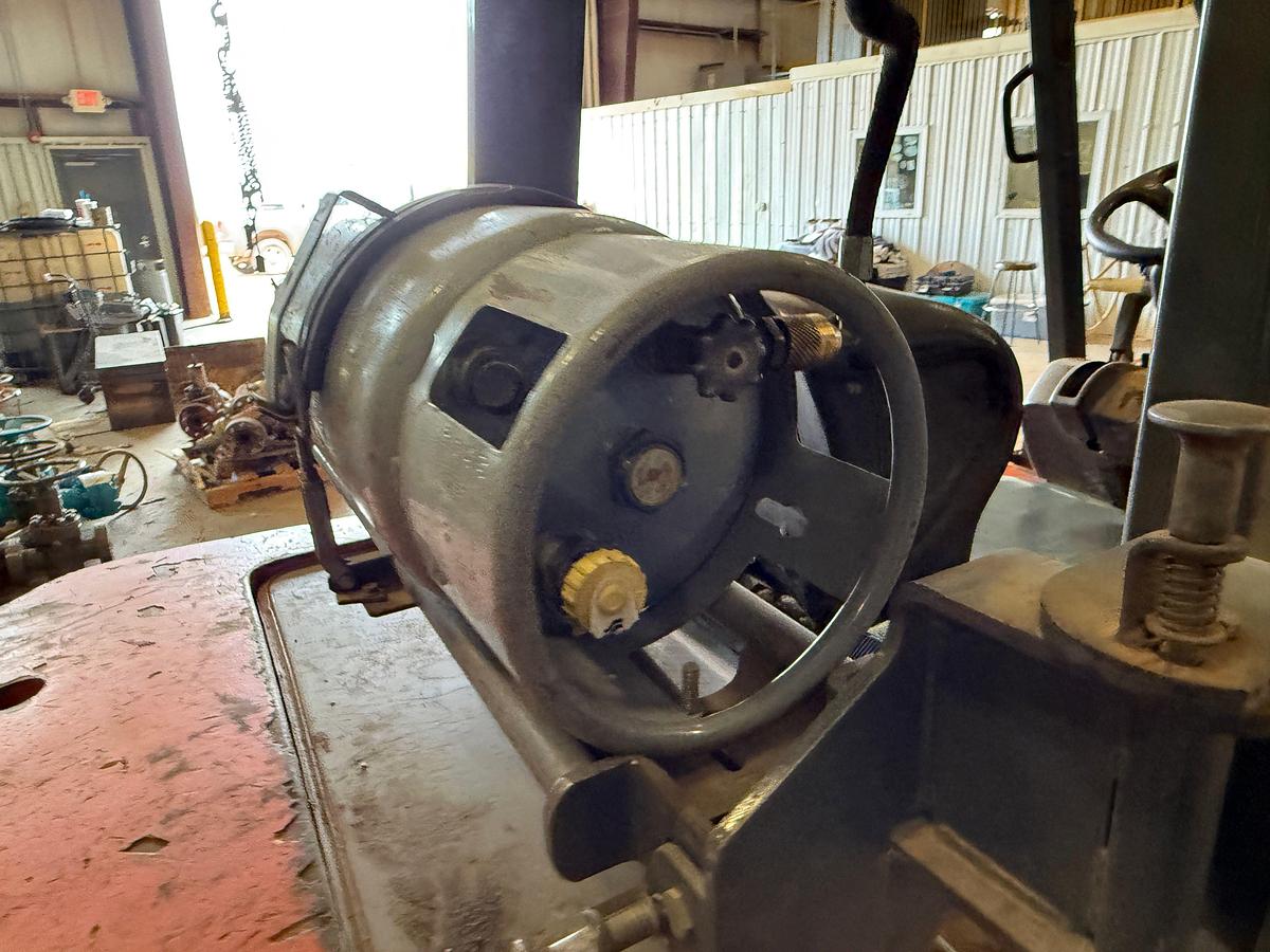 Used TOYOTA 7FGU35 7.3K LB FORKLIFT
