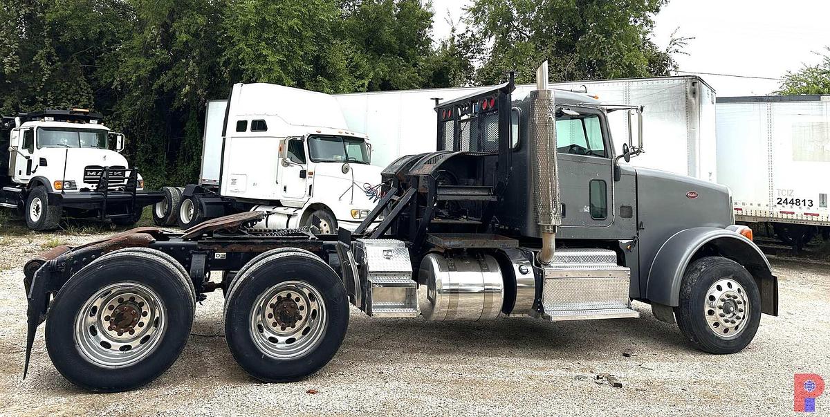 Used 2012 PETERBILT 367 T/A WINCH TRUCK