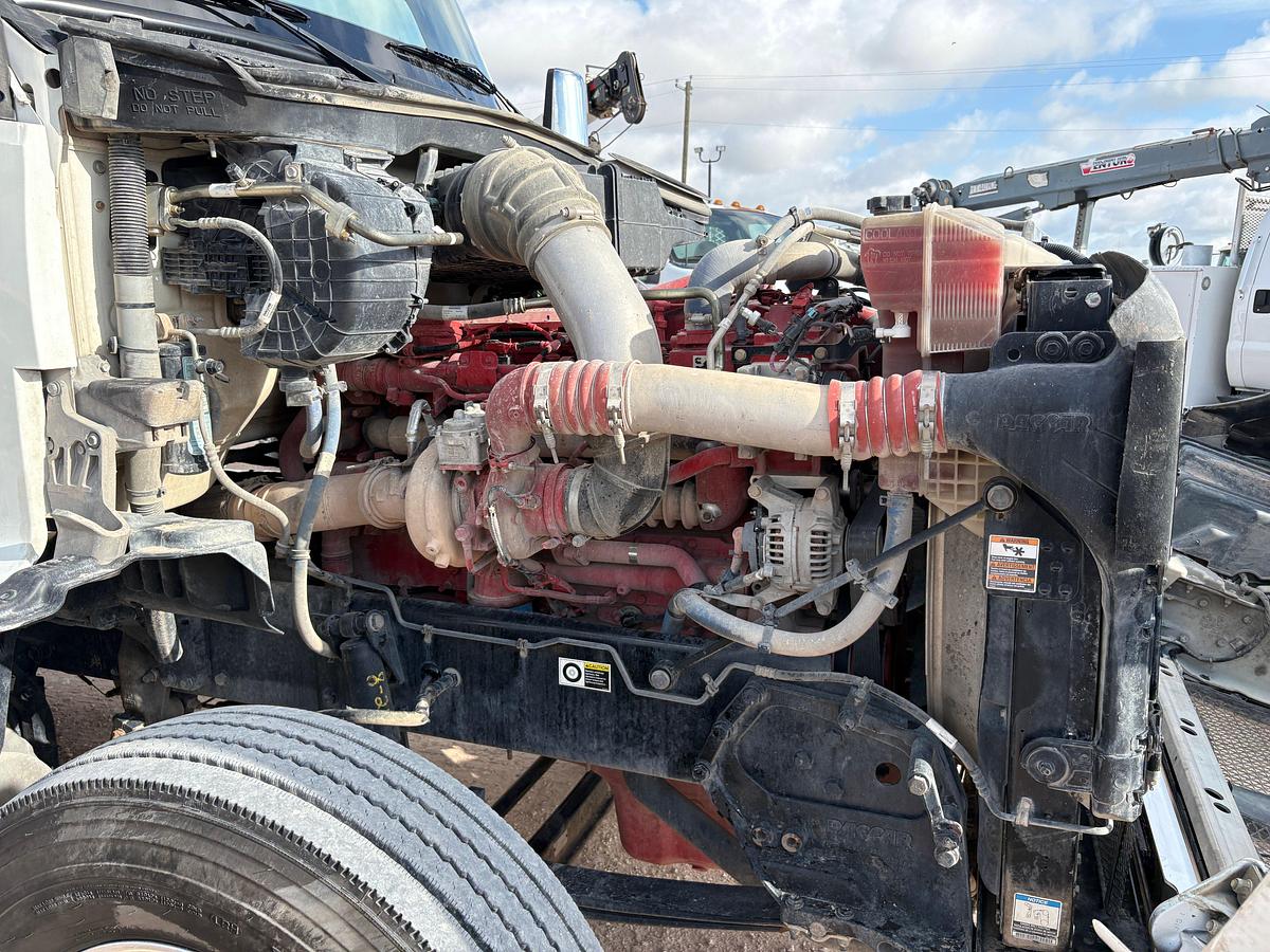 Used 2020 KENWORTH T880 T/A DAYCAB HAUL TRUCK