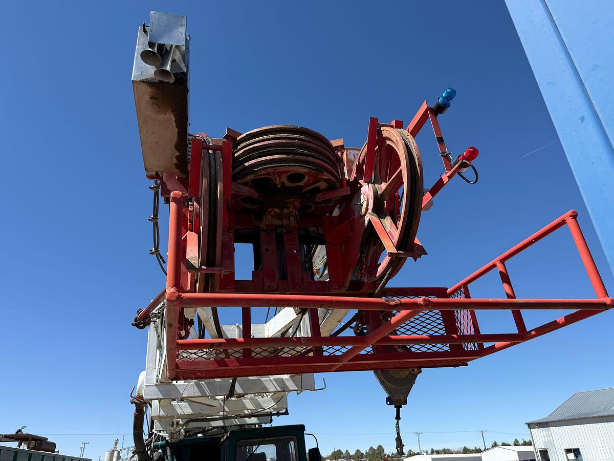 Used 2006 SJ PETRO XJ450 105’-303K LBS. 5-AXLE MOBILE DRILLING RIG
