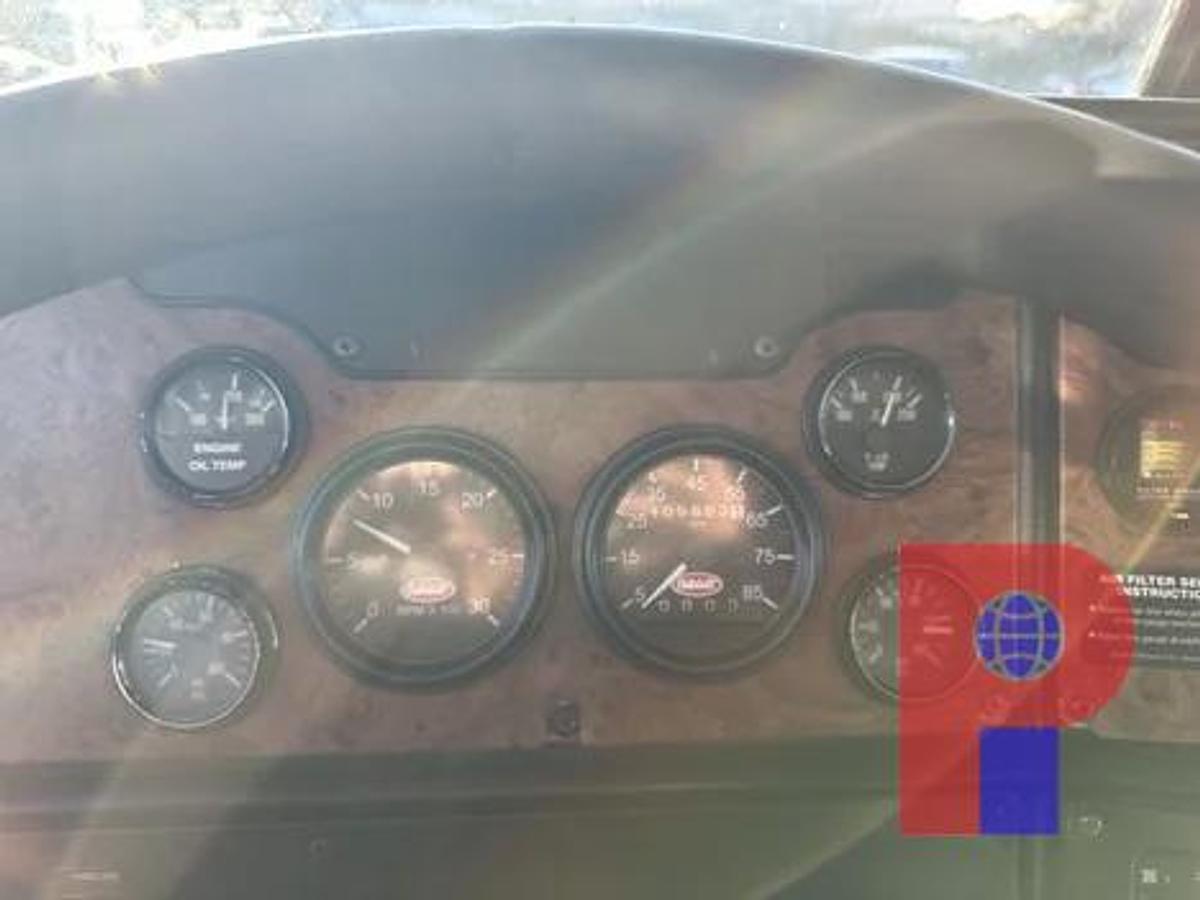 Used 2005 PETERBILT 378 T/A DUMP TRUCK