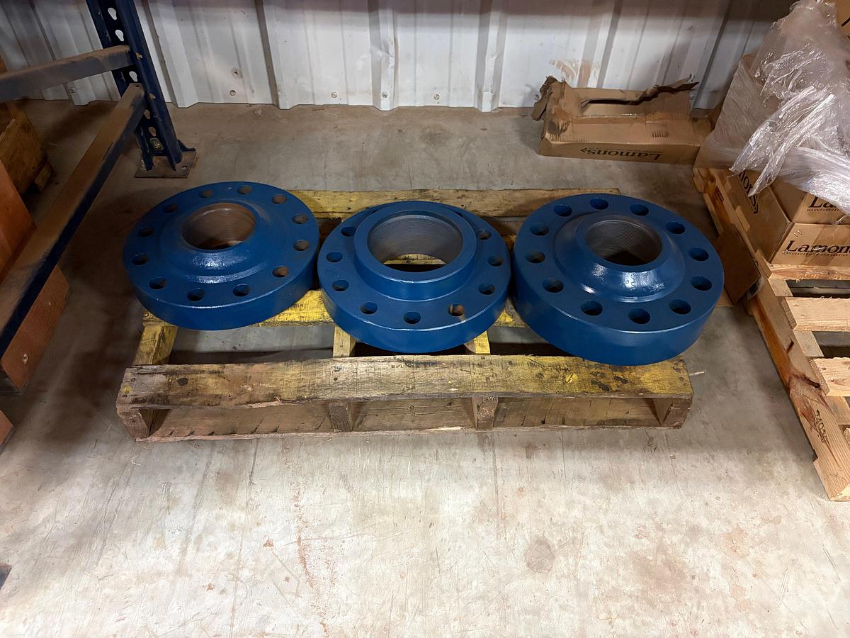 Used (7 pallets) w/ assorted landing flanges, 3” & 4” 1002 weco flanges, & unused 1-8x7 & 1-1/2-8x13 stud bolts