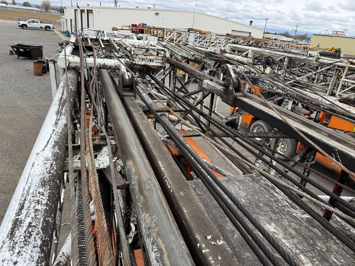 Used 1980 FRANKS MOBILRIG 300 1287/160 DTD-HT 96’-215K 4-AXLE WELL SERVICE WORKOVER RIG