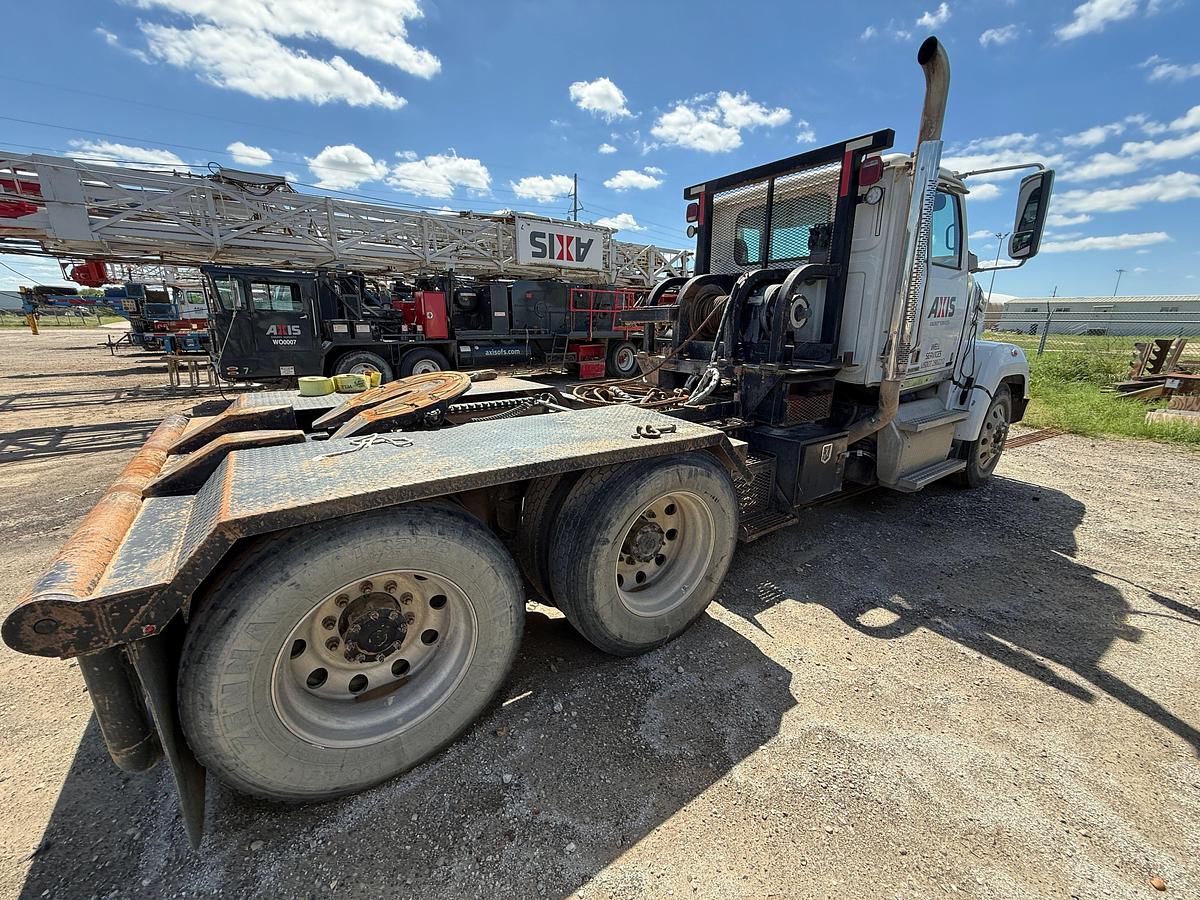 Used 2018 WESTERN STAR 4700 SF T/A 65K HYD SLICK BACK WINCH TRUCK
