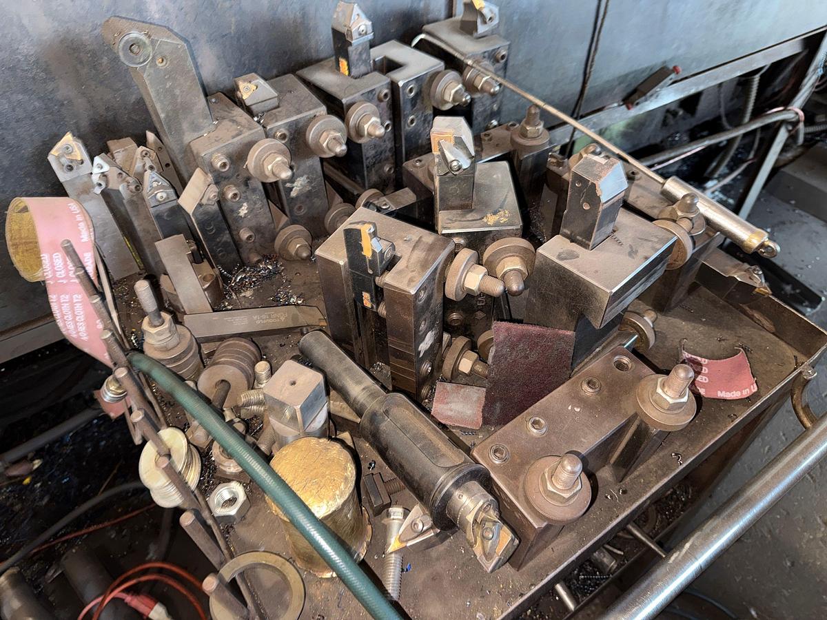 Used KURAKI LC 12-30 156”x24” TABLE HORIZONTAL MACHINE LATHE