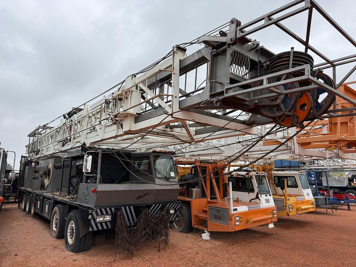 Used 2008 TAYLOR C500 DD 104'-250K 5-AXLE WELL SERVICE WORKOVER RIG