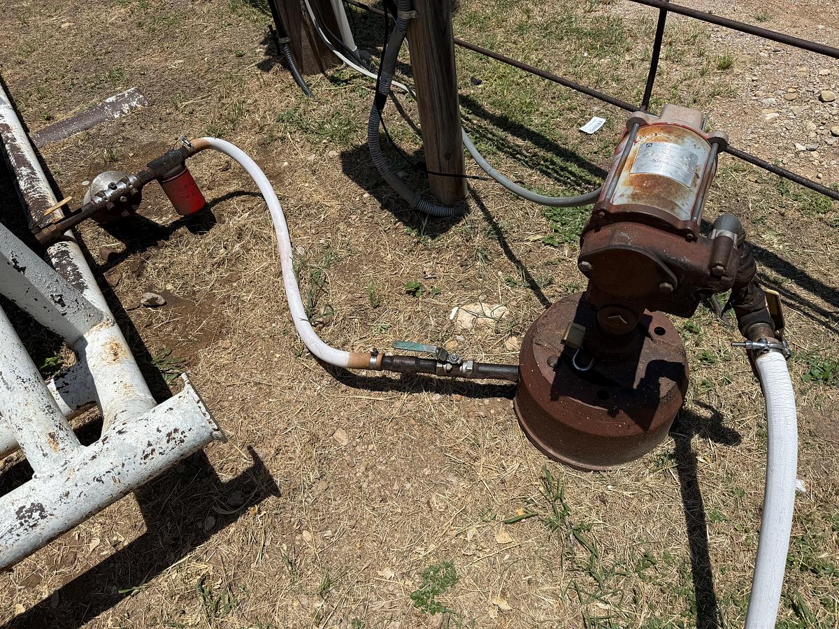 Used 5,000 GALLON FUEL TANK, SKIDDED W/ PUMP