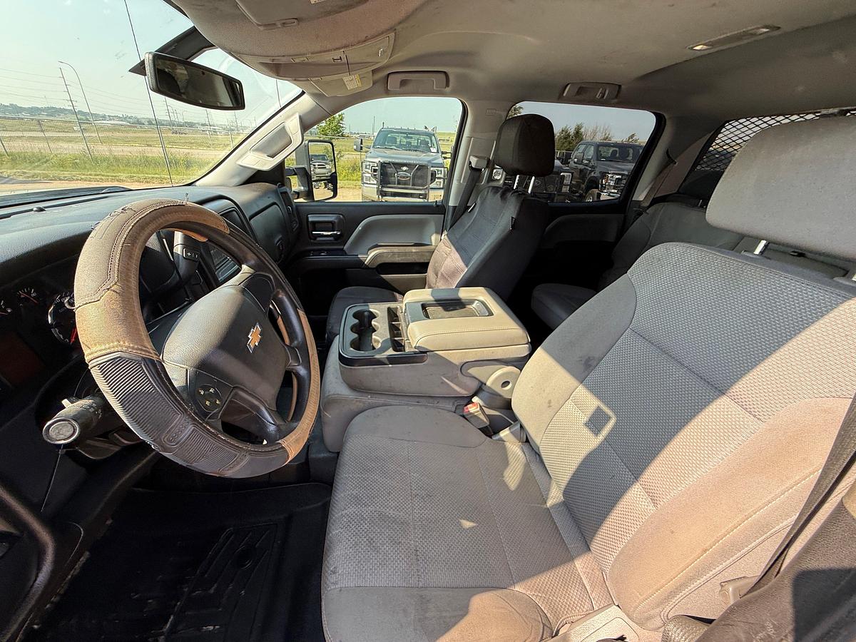 Used 2018 CHEVROLET SILVERADO 2500HD 4X4 CREW CAB PICKUP TRUCK