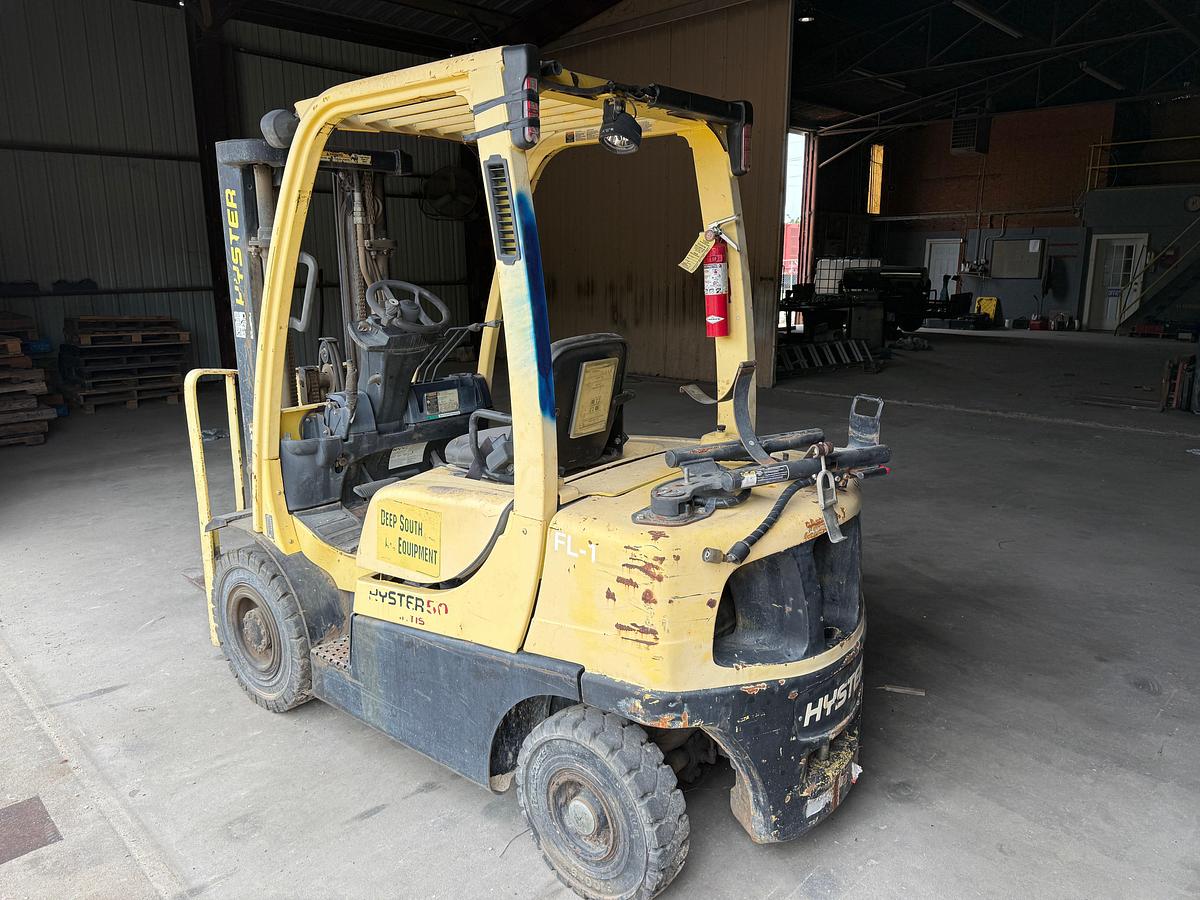 Used HYSTER H50FT 5K LBS FORKLIFT (INOPERABLE)