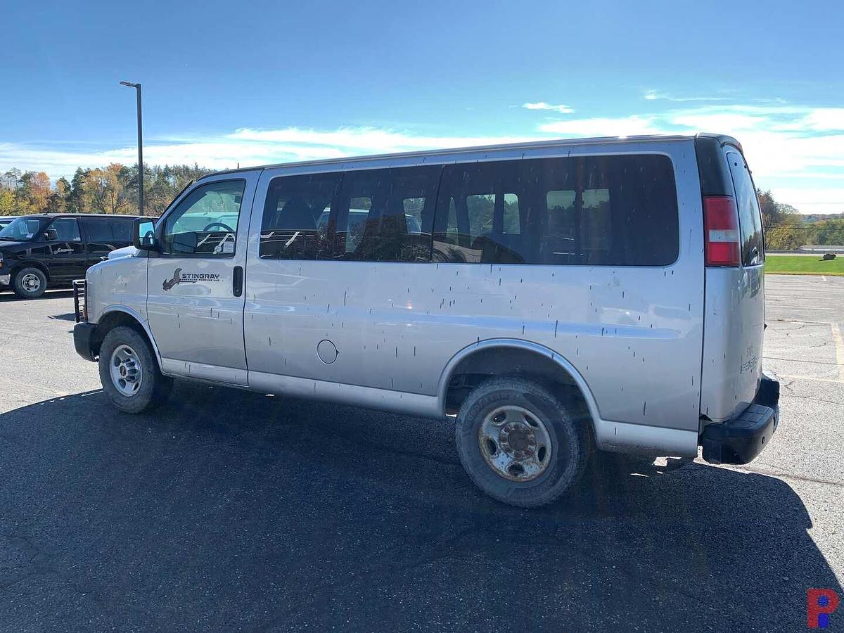 Used 2014 GMC SAVANA PASSENGER VAN