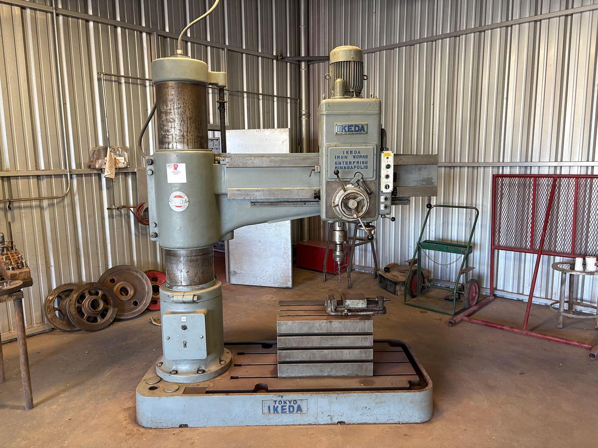 Used Ikeda type RM1300 radial arm drilling machine