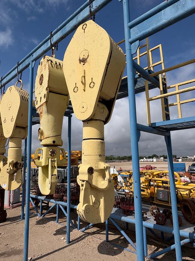Used National 350-ton 5 sheave block