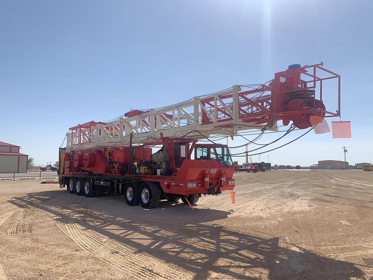 Used 2012 EAGLE 5-AXLE WELL SERVICE RIG 104'x300k MAST (2022 Cat IV, FULLY TOOLED WITH CERTIFICATION PAPERWORK, FEILD READY)