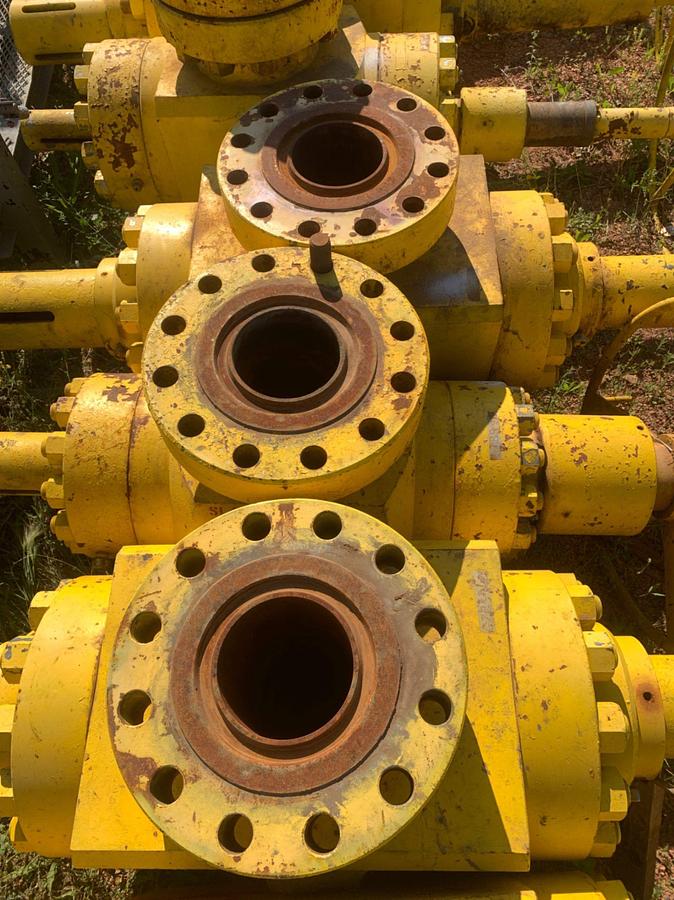 Used (9) 7-1/16 10k Manual Gate Valves